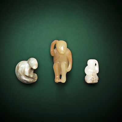 A GROUP OF THREE JADE MONKEY CARVINGS Ming/Qing Dynasty (3)