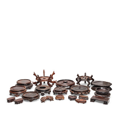 A LARGE QUANTITY OF WOOD STANDS 19th-20th century (qty)
