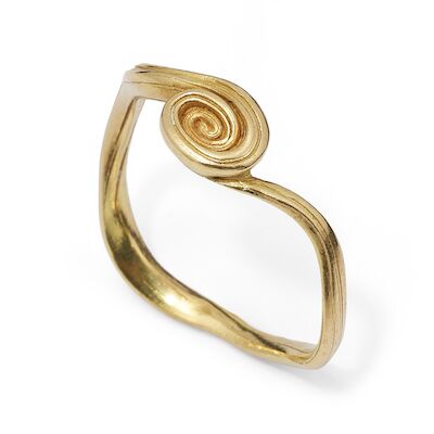 Arje Griegst: A "Spiral No. 2" ring of 18k gold. Weight app. 3 g. W. 6 mm. Size 59.