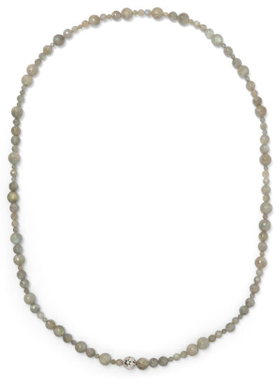 Charlotte Lynggaard: A "Lace" diamond clasp of 18k white gold and a labradorite necklace. L. 79 cm. (2)