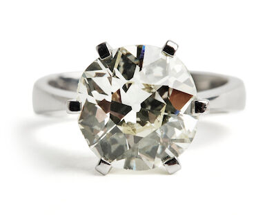 A solitaire diamond ring set with an old-cut diamond weighing app. 4.50 ct, mounted in 18k white gold. M/SI. Size 49.