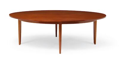 Danish cabinetmaker: Large two-part circular mahogany table. Made 1950s. H. 75 cm. Diam. 118/236 cm. Large two-part circular mahogany table. Made 1950s. H. 75 cm. Diam. 118/236 cm.