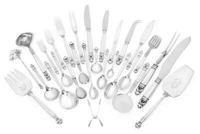 Johan Rohde: "Acorn". Sterling silver and silver cutlery. (124) "Acorn". Sterling silver and silver cutlery. Georg Jensen 1915-1930, 1925-1932, 1933-1944, 1945-1951 and after 1945. Designed 1915. Weight excluding pieces with steel 3852 g. (124)