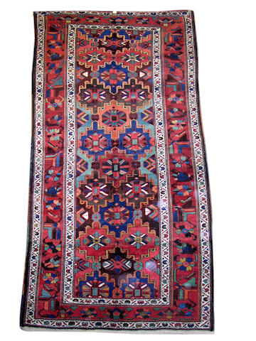 A Bakthiar khelleh, West Persia, 290cm x 156cm