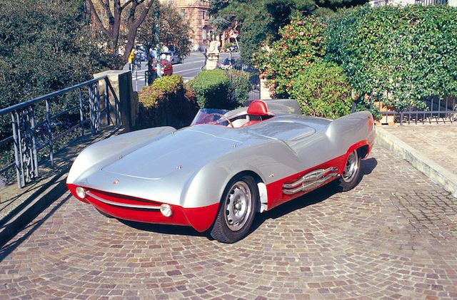 1955 Abarth 207A Boano Spyder Corsa - безумно красивый и быстрый спорткар, способный оставить в пыли конкурентов 1955 Abarth 207A Boano Spyder Corsa: краткий обзор и характеристики