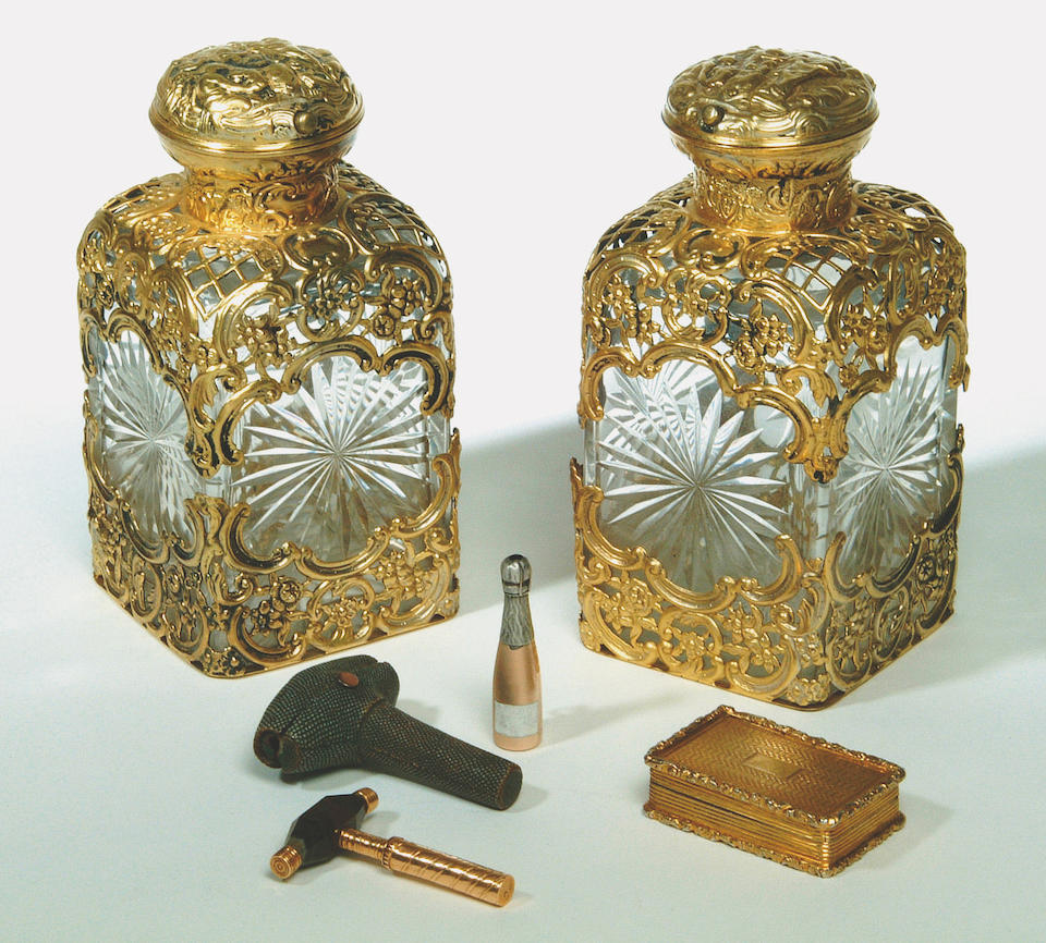 A pair of Victorian scent bottles, by William Comyns, London 1895,