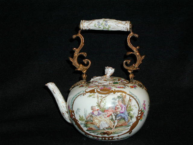 A Meissen porcelain teapot and cover,