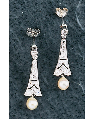 A pair of Edwardian diamond earpendants,