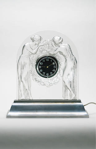Ren&#233; Lalique, design 1926 'Deux Figurines' a Clear and Frosted Timepiece