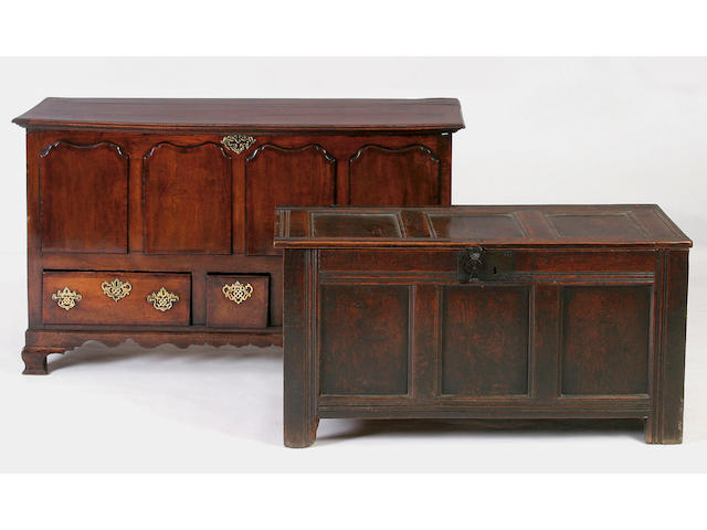 A late 18th century oak and mahogany crossbanded mule chest,