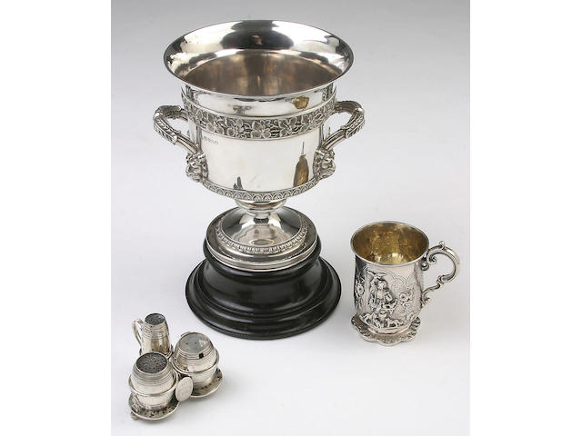 A George III twin handled cup, by Emes and Barnard, London 1817,