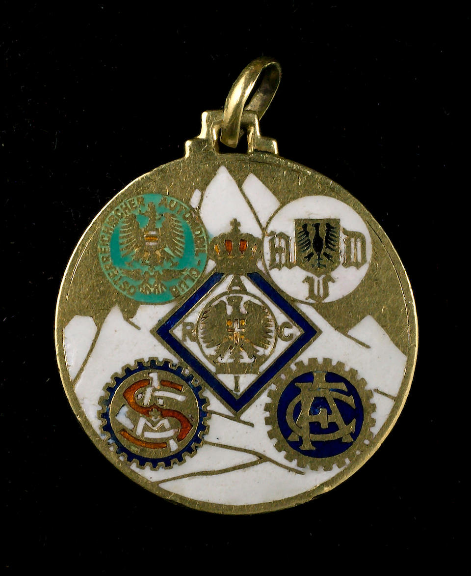 An enamelled gold 'Coupe des Glaciers' medal, 1932,