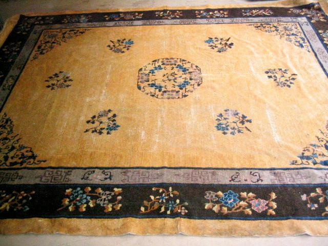 A good Chinese carpet, 3.60 x 2.80cm