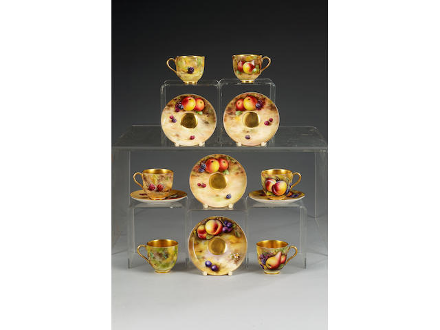 A cased Royal Worcester fruit decorated tea service, dated 1926, painted by Everett, Powell and Hale,