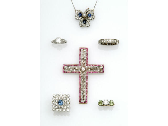 An Edwardian ruby and diamond cross brooch/pendant