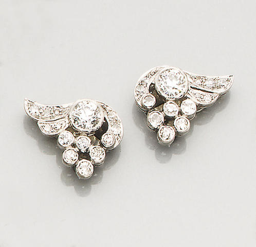 A pair of diamond clips
