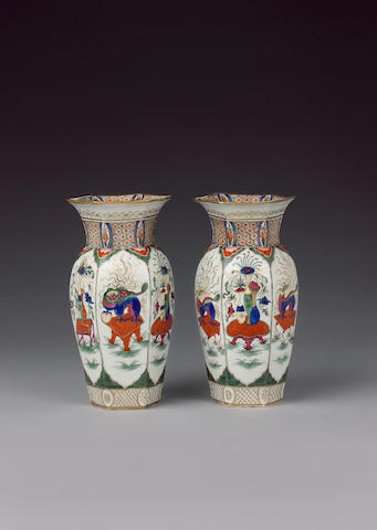 An important pair of Worcester vases circa 1770-75