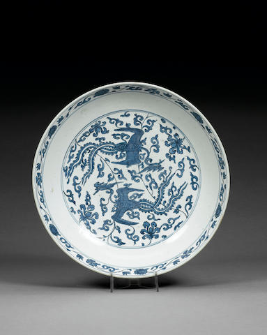 A large Ming blue and white 'phoenix' dish Wanli