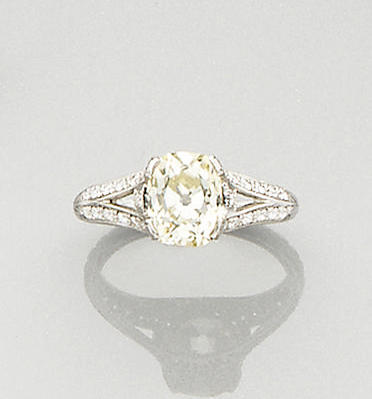 An diamond single-stone ring
