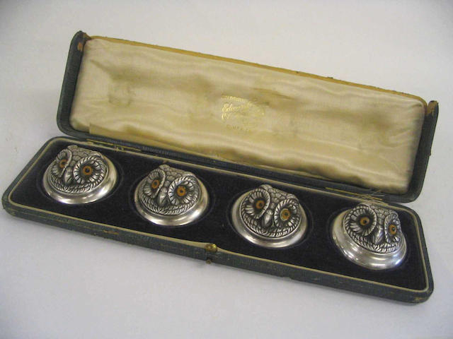A set of four Edwardian novelty menu card holders By S. Mordan and Co. Ltd, Chester, 1908,