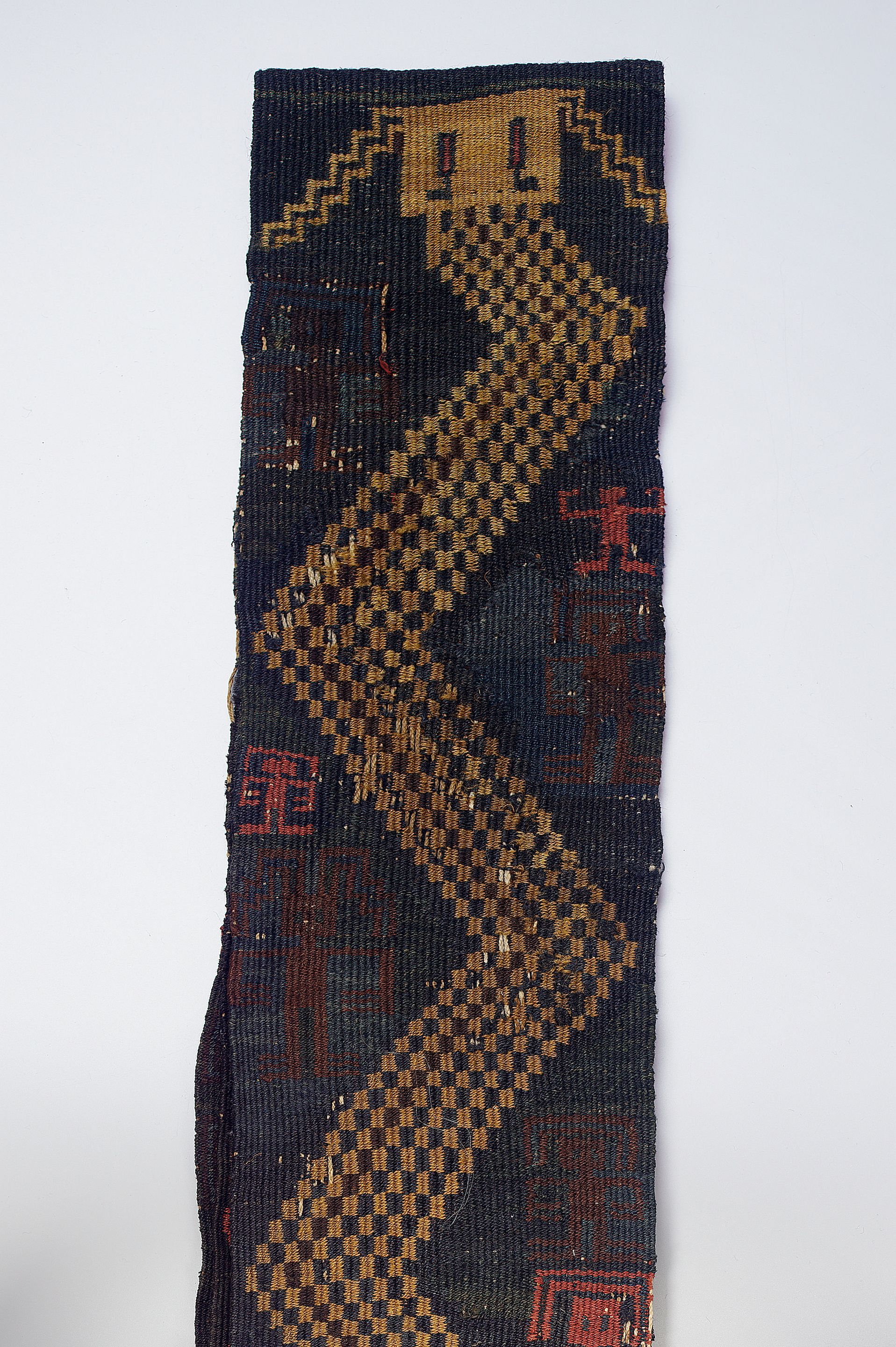 A long Nazca Sash