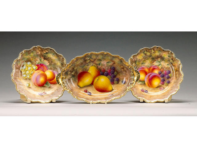Two Royal Worcester fruit painted plates and a similar dessert dish, dated 1949, painted by Harry Aynton,