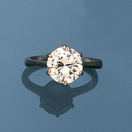 A diamond single-stone ring