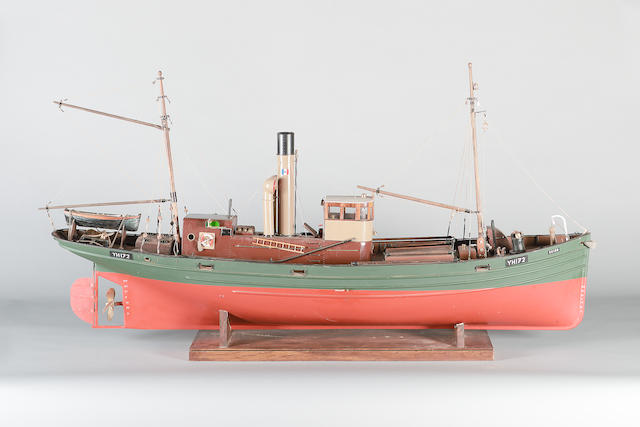 "Cairn YH172" a large steam model of an East Coast herring drifter 67x15x30in(170x38x76cm)