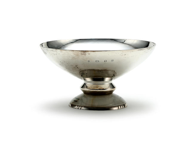 An Art Deco silver and onyx bowl, By Edward Barnard & Sons Ltd, London 1937