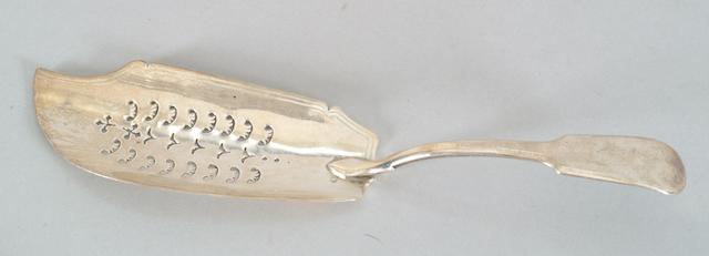 A George III fish slice Emes & Barnard, 1810,