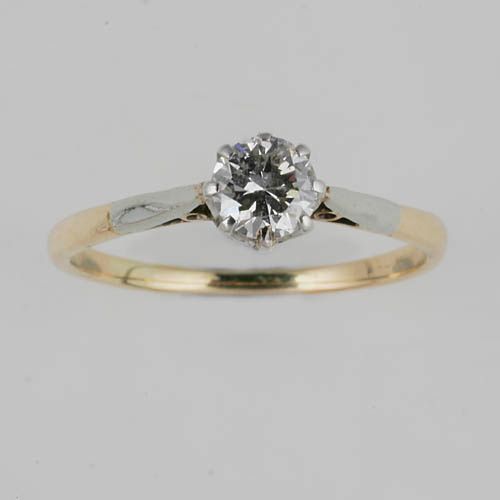 A diamond single stone ring