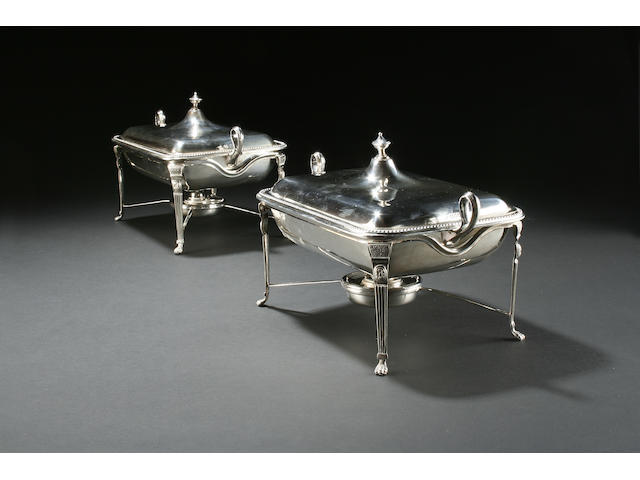 A pair of Victorian rectangular two handled entree dishes by Goldsmiths & Silversmiths CO. Ltd., 1901