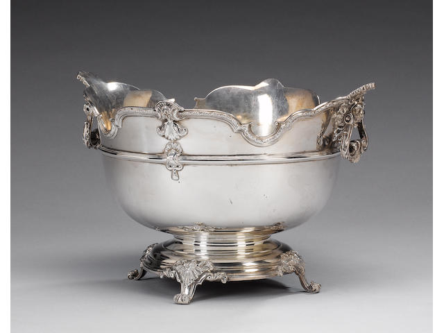 A silver two-handled punch bowl, by Adie Bros. Ltd, Birmingham 1932,