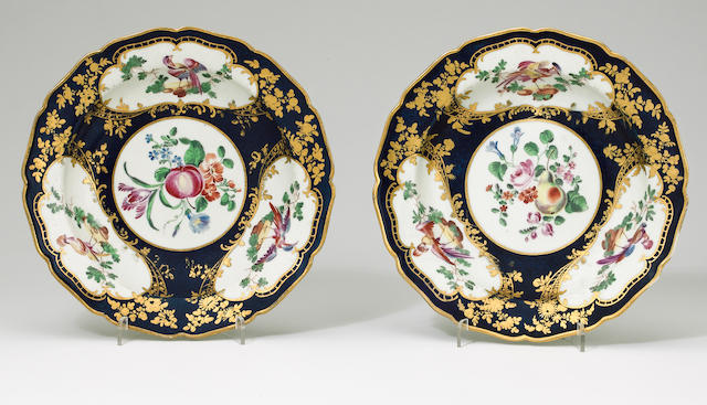 A pair of Worcester plates circa 1770