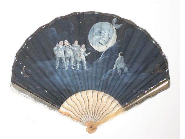 An early 20th century fan