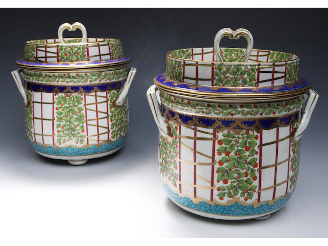 A pair of Worcester ice pails with covers and liners 18th century