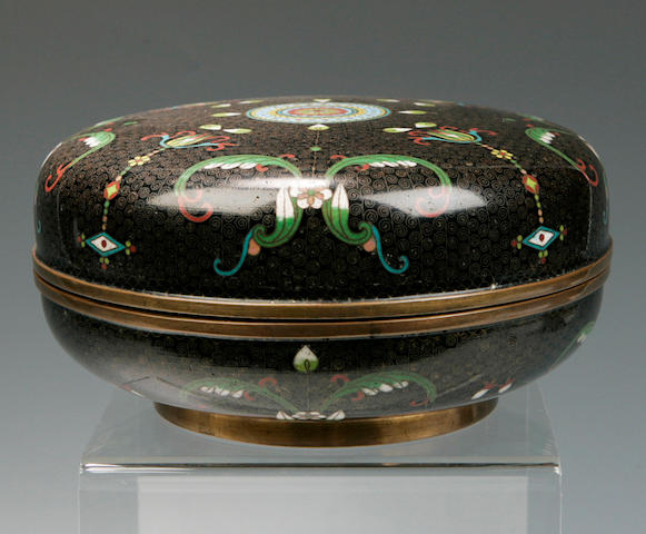 A Chinese cloisonne bowl and cover late 19th century