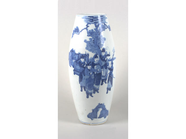 A Chinese export blue and white vase Late 19th/early 20th Century
