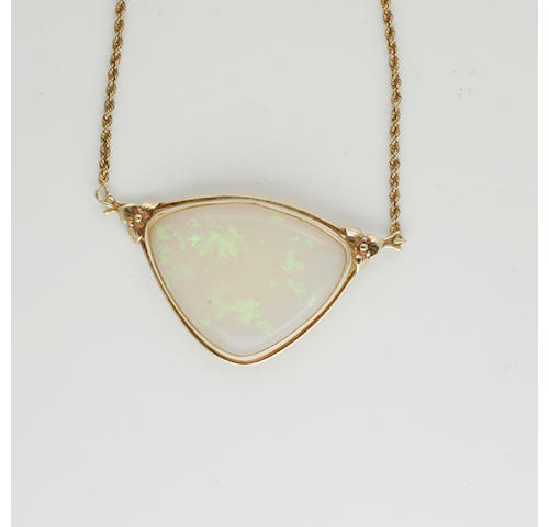 An opal pendant,