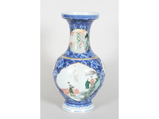 A Chinese export vase Late 19th Century