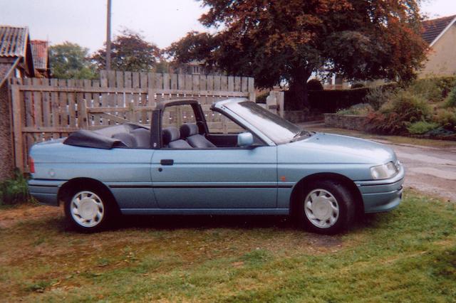 1991 Ford Escort 1600EFI Ghia Cabriolet  Chassis no. WFOLXXGKALMM79180 Engine no. MM79180