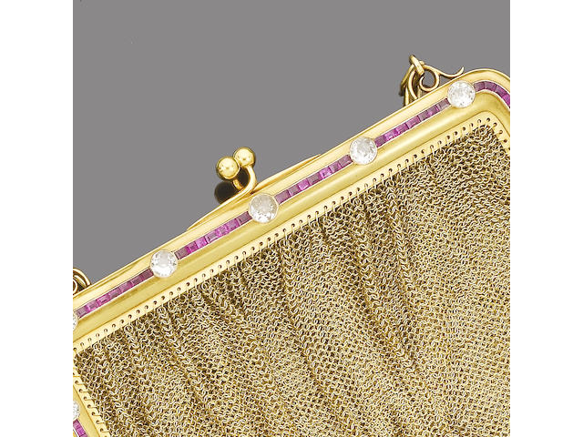 An early 20th century gold and gem-set evening bag