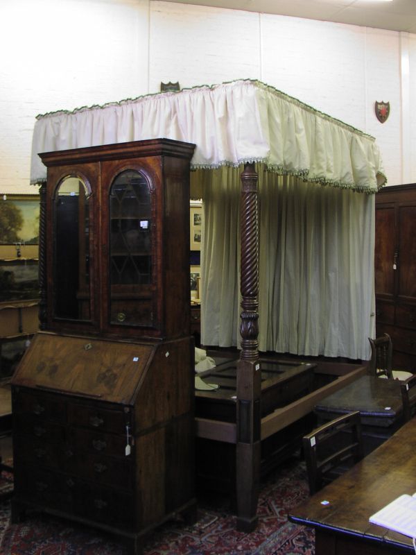 A tester bed
