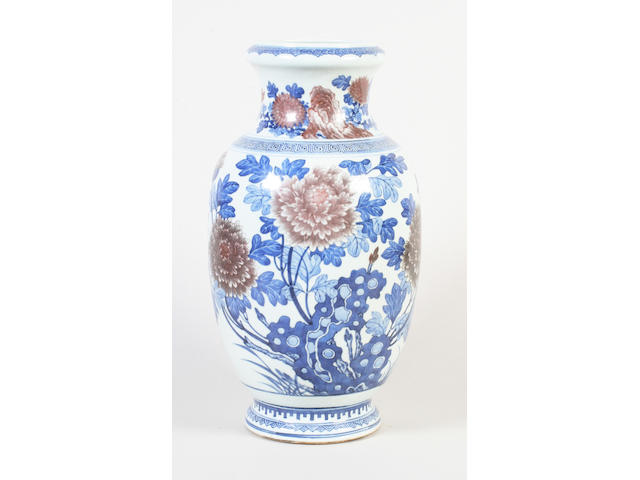 A Chinese export vase 19th Century