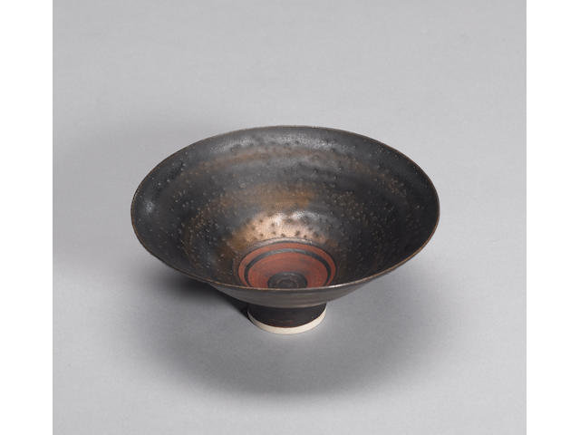 Dame Lucie Rie a small footed Bowl, circa 1975 Diameter 14cm (5 1/2in.)