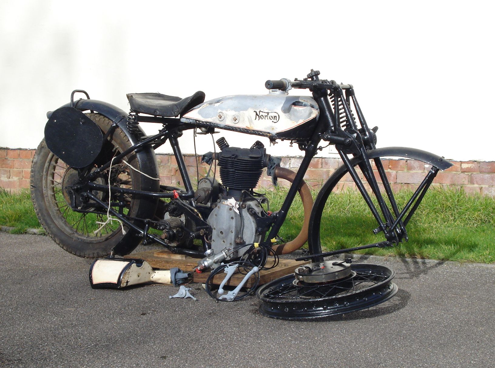 Bonhams Cars : c.1929 Norton 490cc CS1 Engine no. S37190