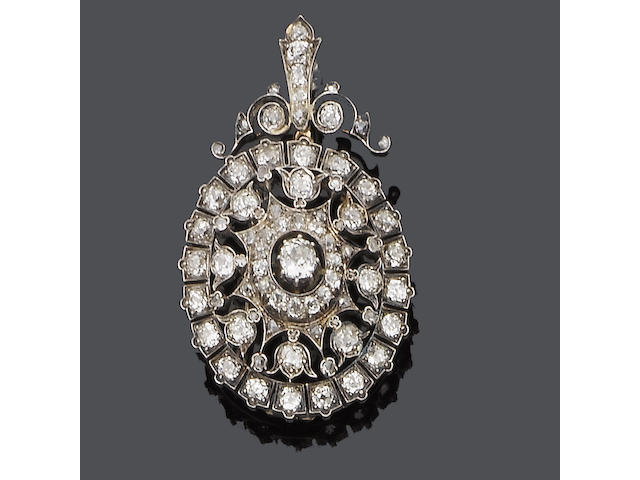 A late 19th century diamond brooch/pendant,