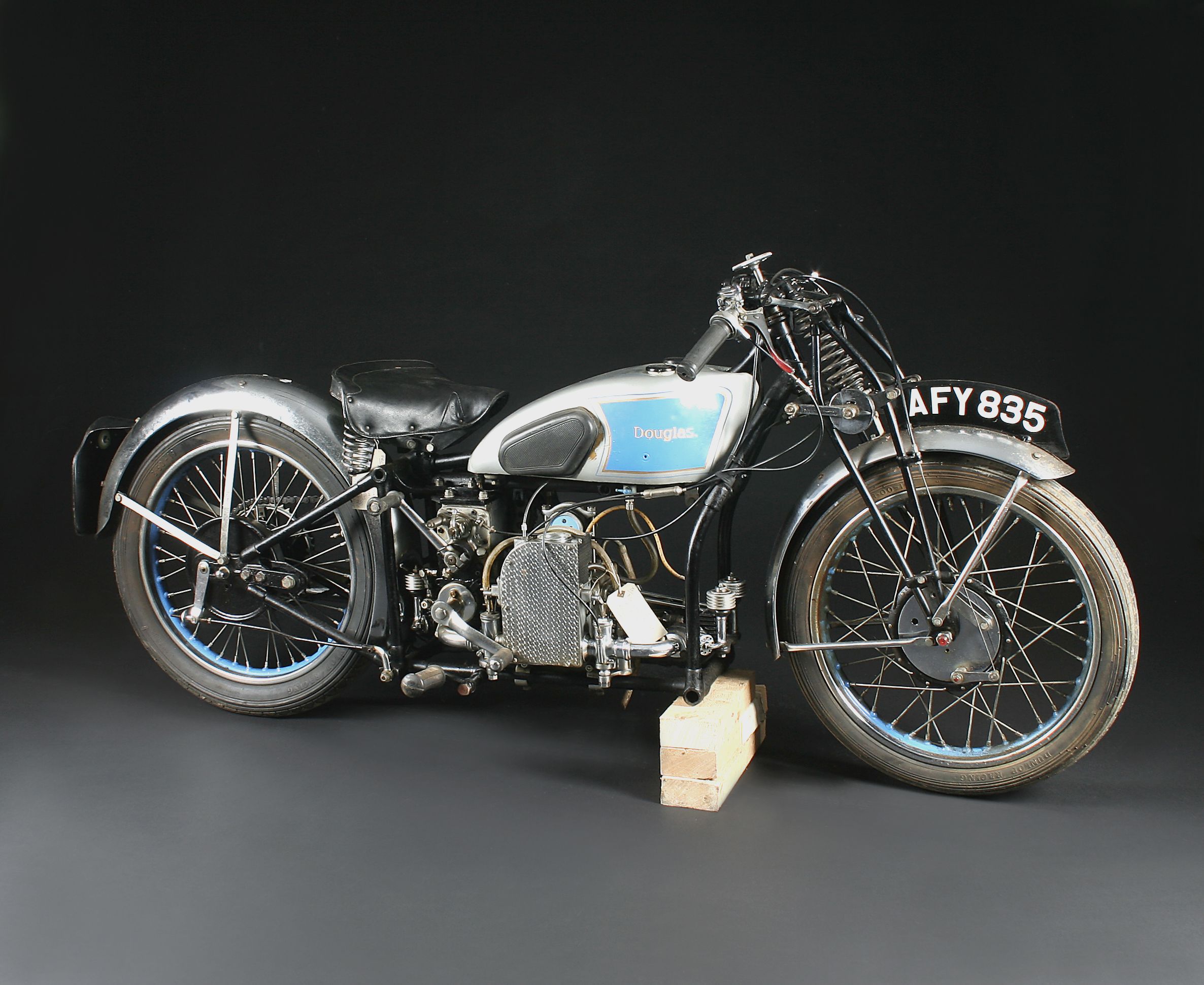 Terry Knight Racing Frames Bonhams Cars : c.1929 Douglas 600cc Dirt-Track Racing Motorcycle Frame ...