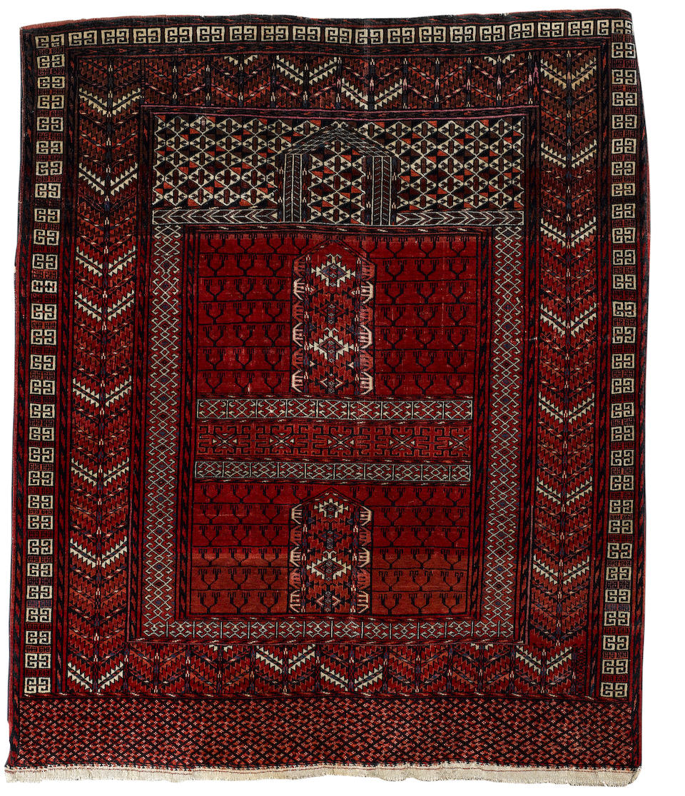 A Tekke ensi West Turkestan, 4 ft 8 in x 3 ft 10 in (141 x 118 cm)