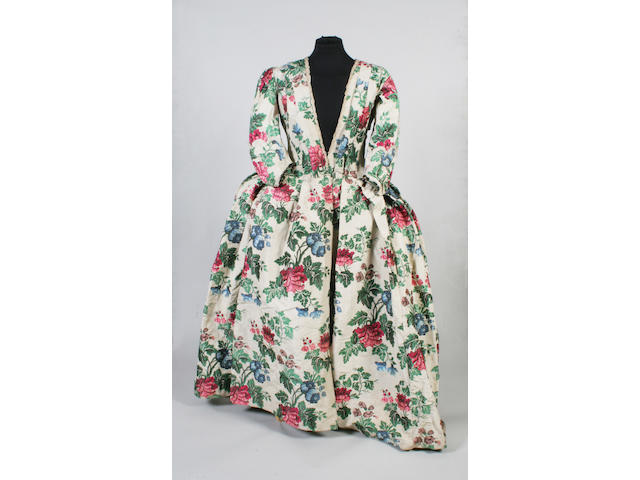 A mid-18th century open dress robe